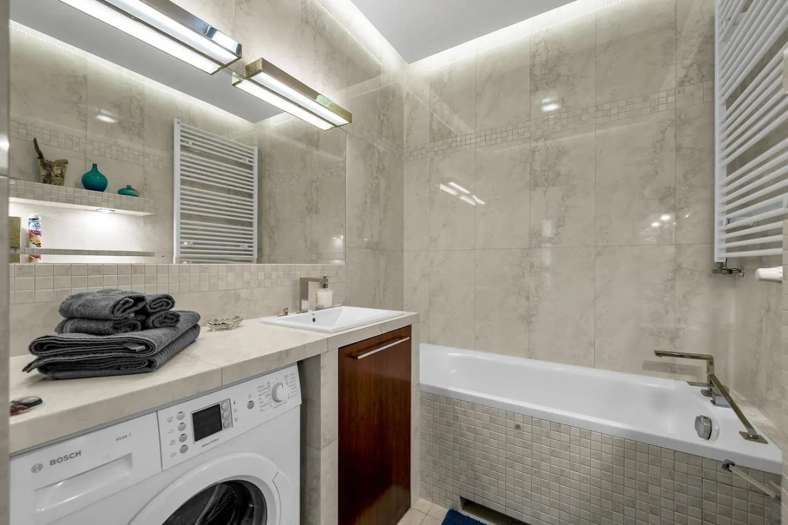 National Stadium - 7Th Floor, Parking And Balcony - By Rentujemy Warsaw Apartment